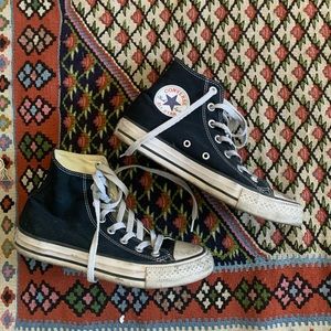 Black converse high tops